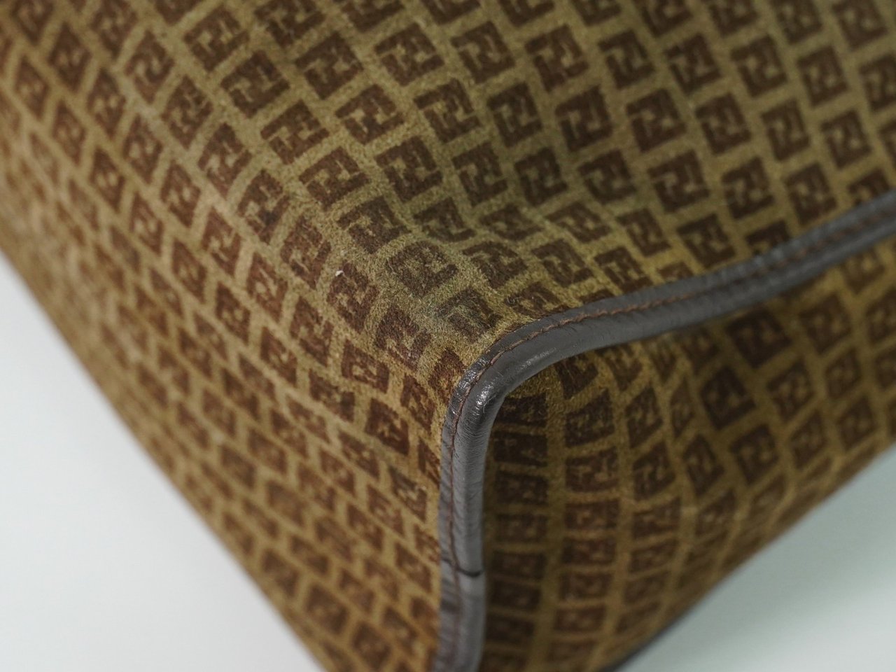 Fendi Fendi Vintage Shopping Tote Suede Bruin