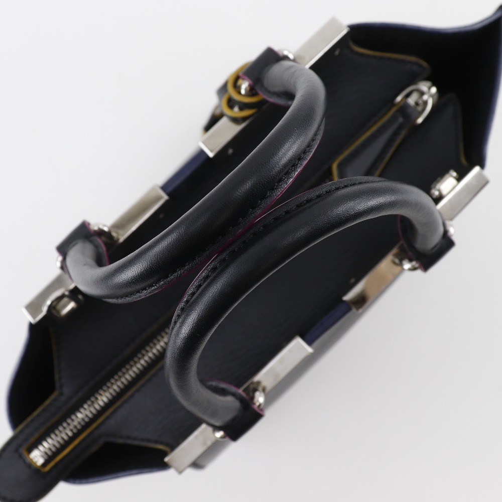 Fendi Fendi Petite 3Jours Bag Leather Zwart