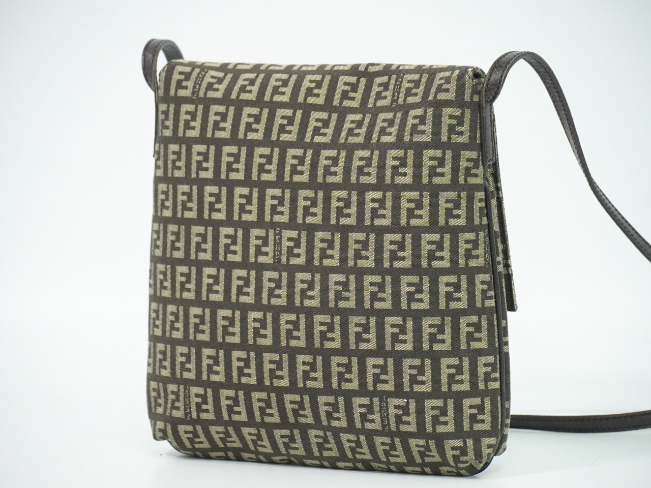 Fendi Fendi Mamma Baguette Shoulder Bag Canvas Bruin