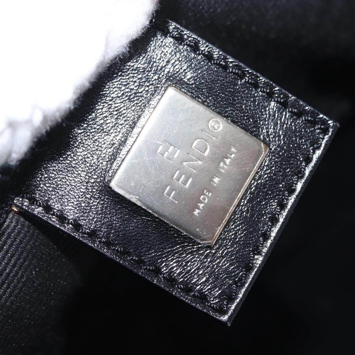 Fendi Fendi Vintage Convertible Logo Weekender Nylon Large Zwart