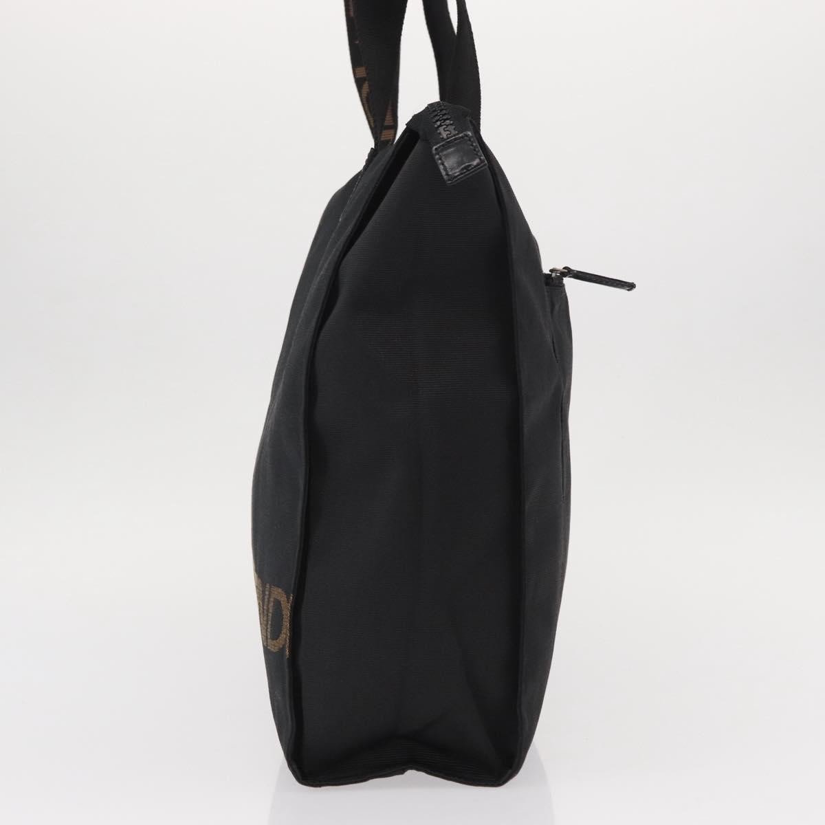 Fendi Fendi Vintage Convertible Logo Weekender Nylon Large Zwart