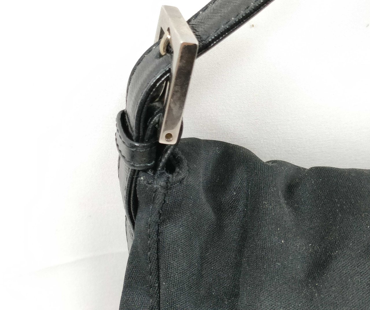 Fendi Mamma Baguette Canvas medium Zwart