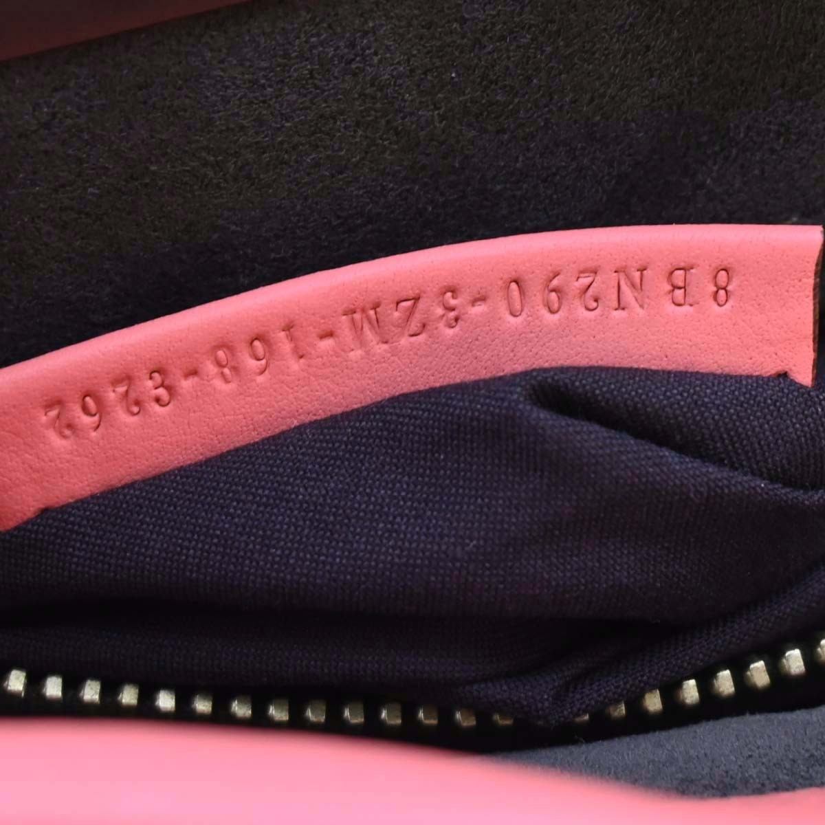 Fendi Fendi Peekaboo Essential Bag Leather Medium Roze