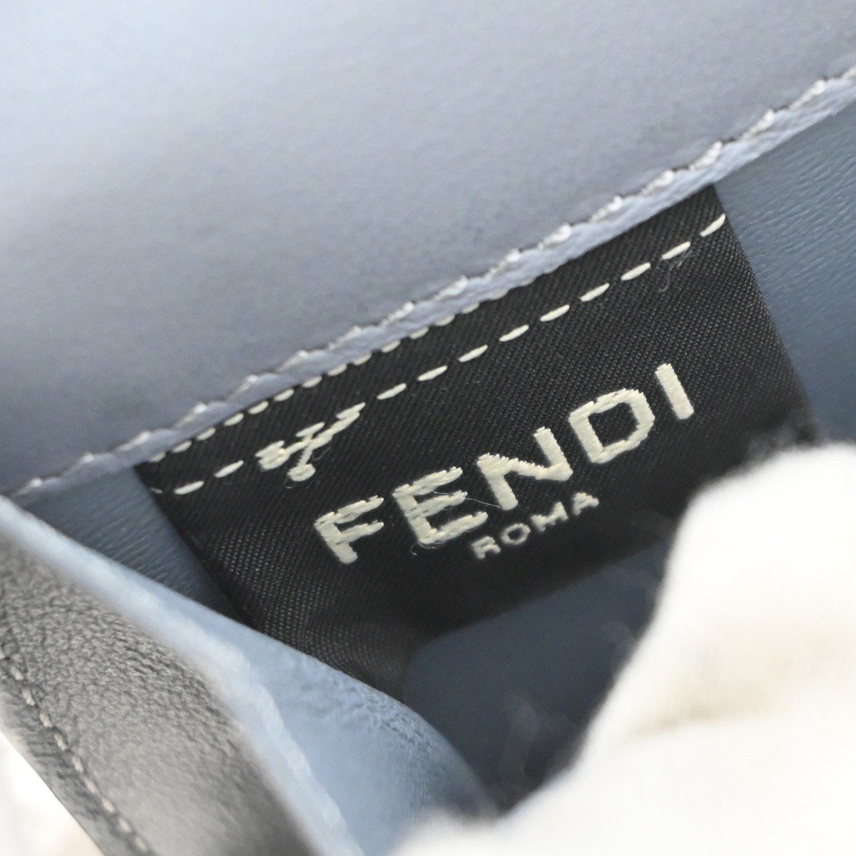 Fendi Peekaboo Leather Long Blauw