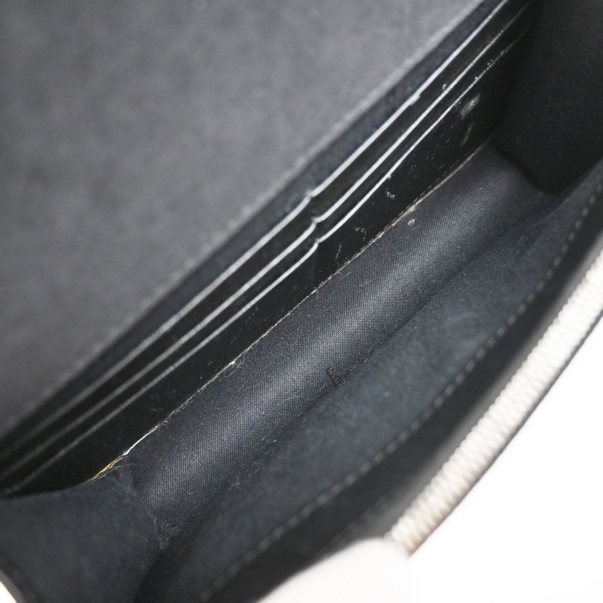 Fendi Fendi Karlito Wallet on Chain Studded Saffiano Leather Zwart