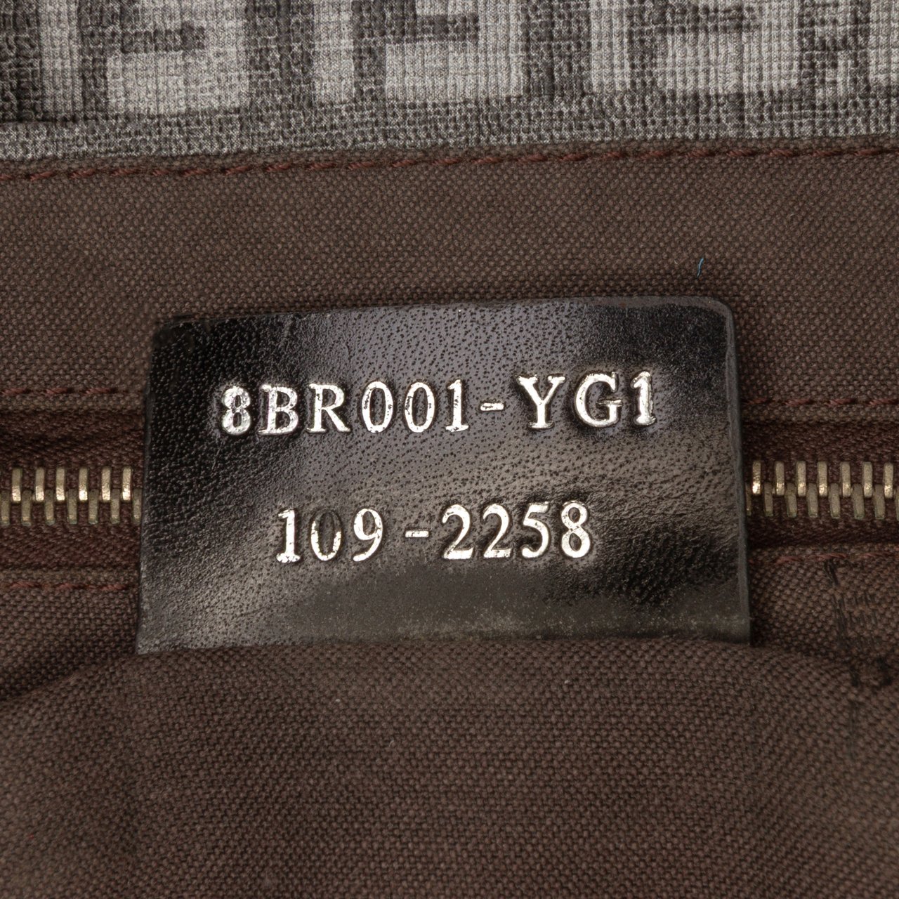 Fendi Zucchino Spalmati Chain Mamma Forever Grijs