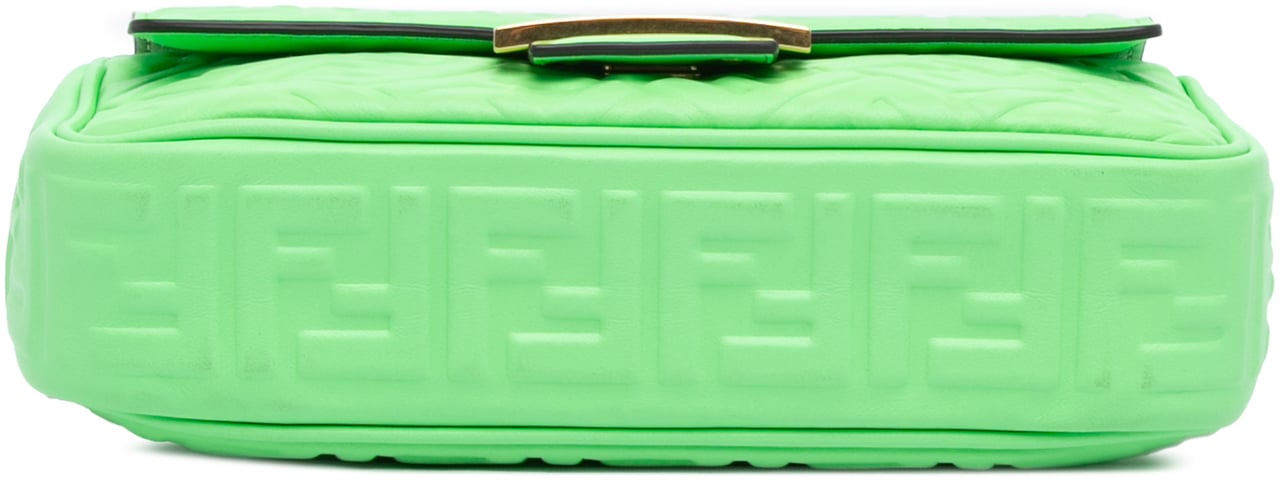 Fendi Zucca Embossed Leather Chain Midi Baguette Groen