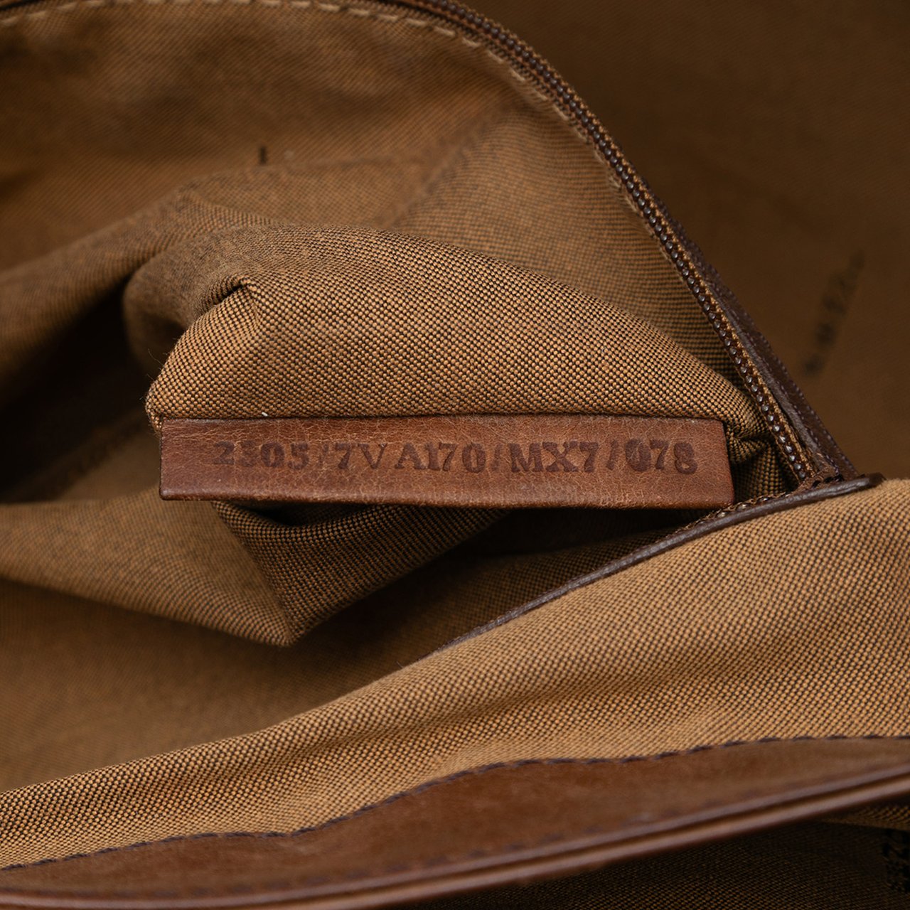 Fendi Zucca Canvas FF Messenger Bag Bruin