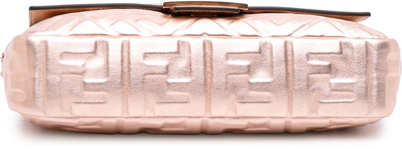 Fendi Zucca Embossed Metallic Leather Baguette Satchel Roze