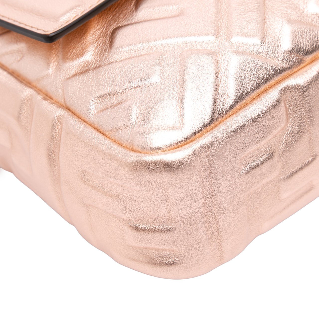 Fendi Zucca Embossed Metallic Leather Baguette Satchel Roze