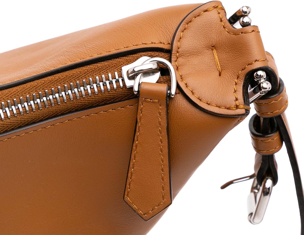 Fendi Medium Leather Fendigraphy Hobo Bruin