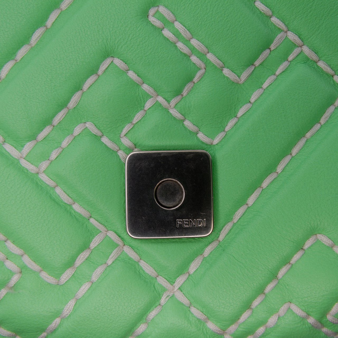 Fendi Zucca Embossed Stitched Leather Baguette Satchel Groen