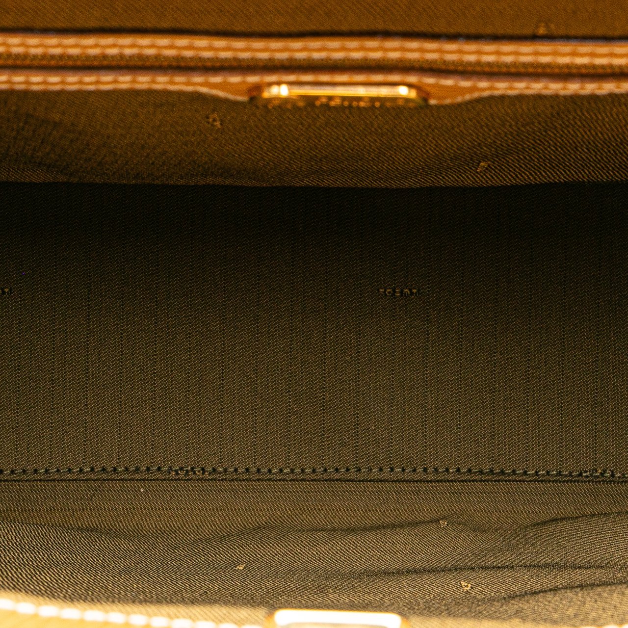 Fendi Leather Tote Geel