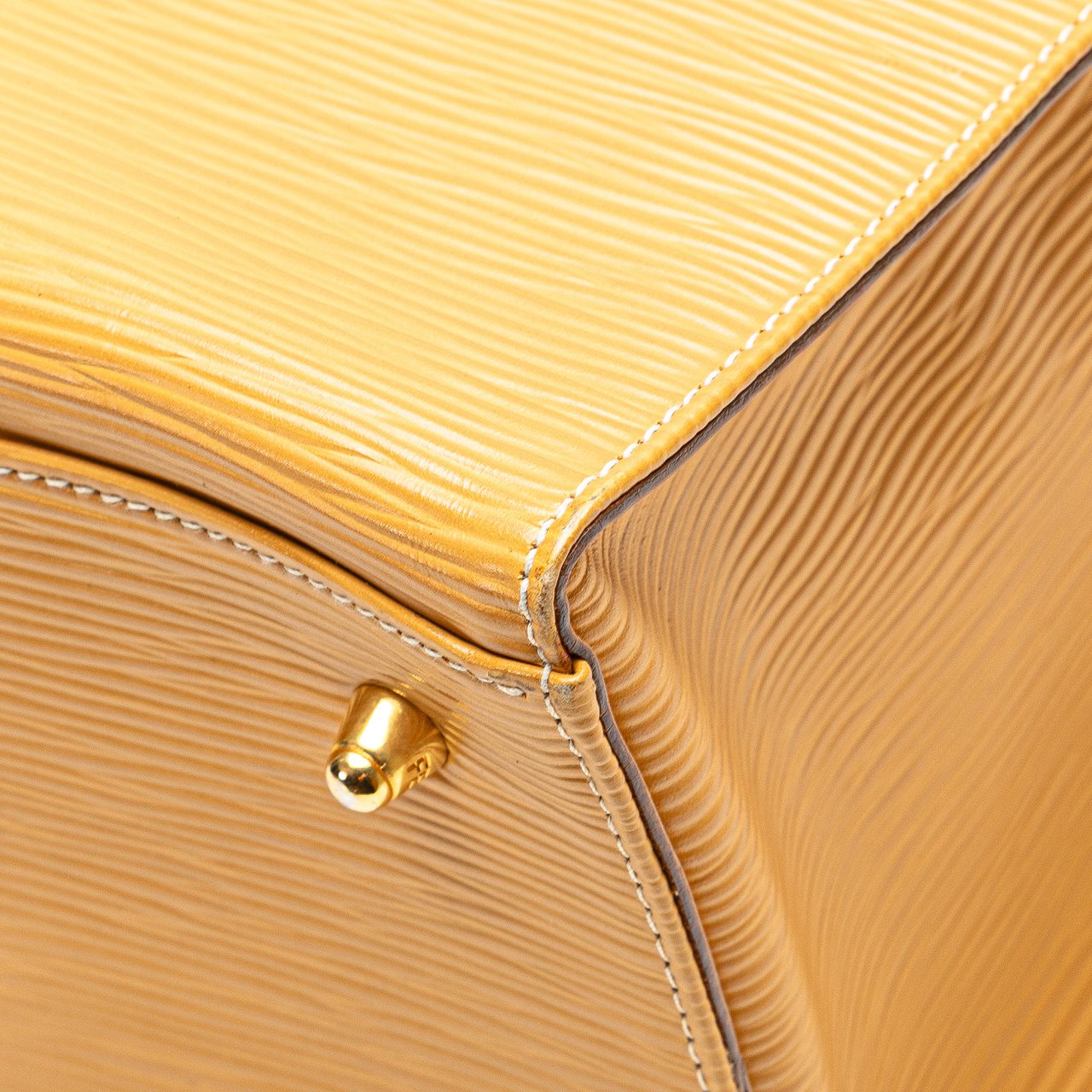 Fendi Leather Tote Geel