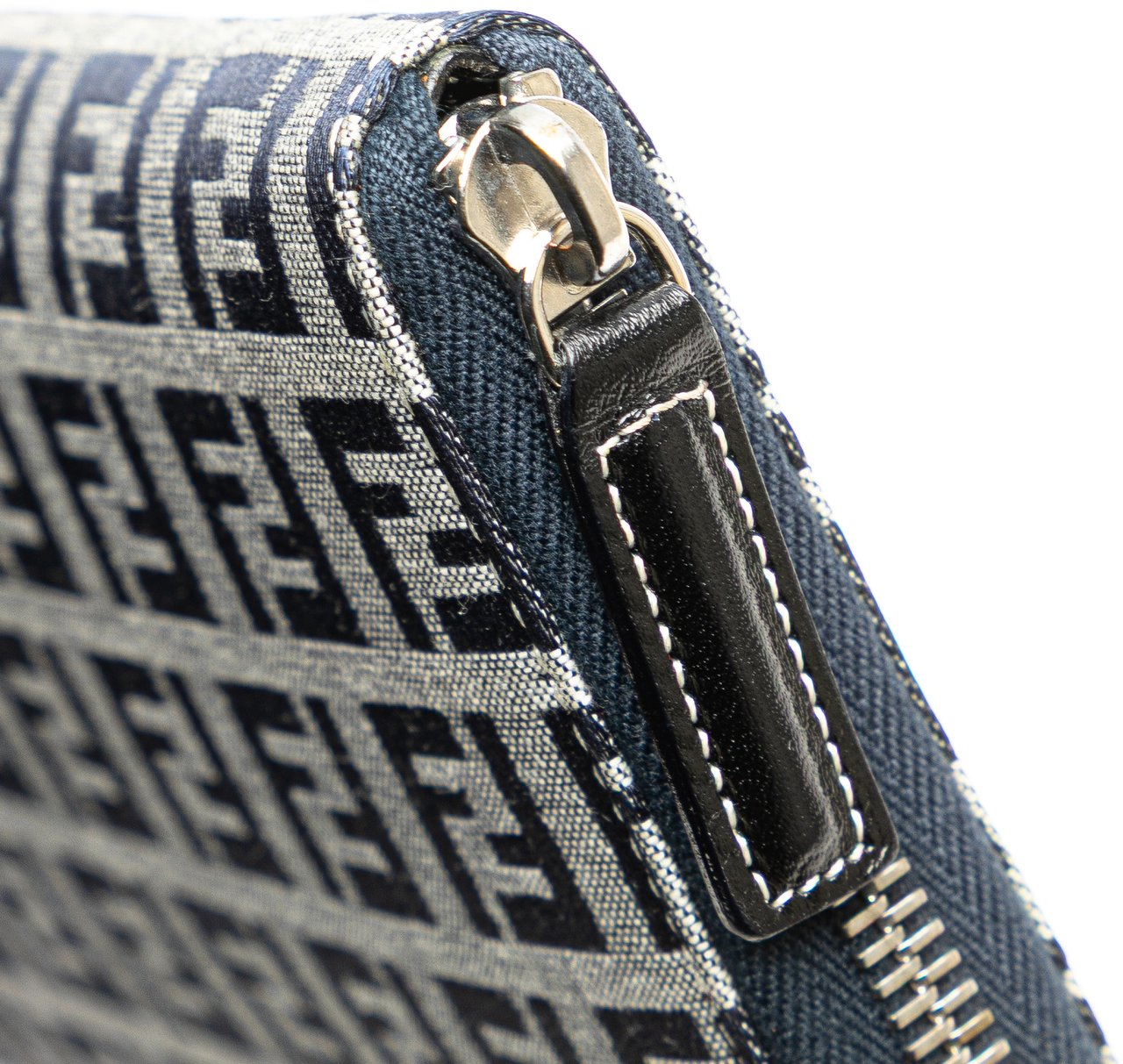 Fendi Zucchino Canvas Zip Around Long Wallet Grijs