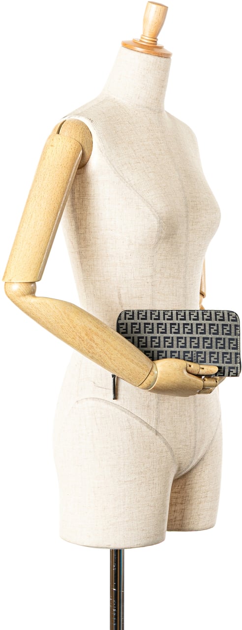 Fendi Zucchino Canvas Zip Around Long Wallet Grijs