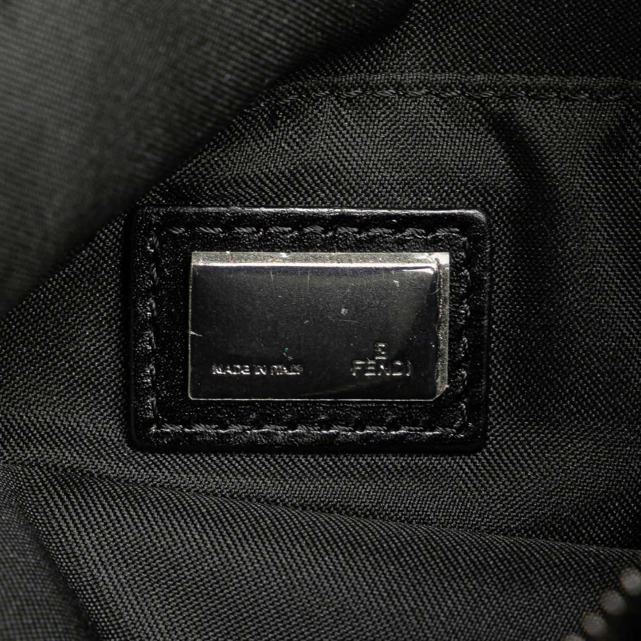 Fendi Zucchino Canvas Crossbody Zwart