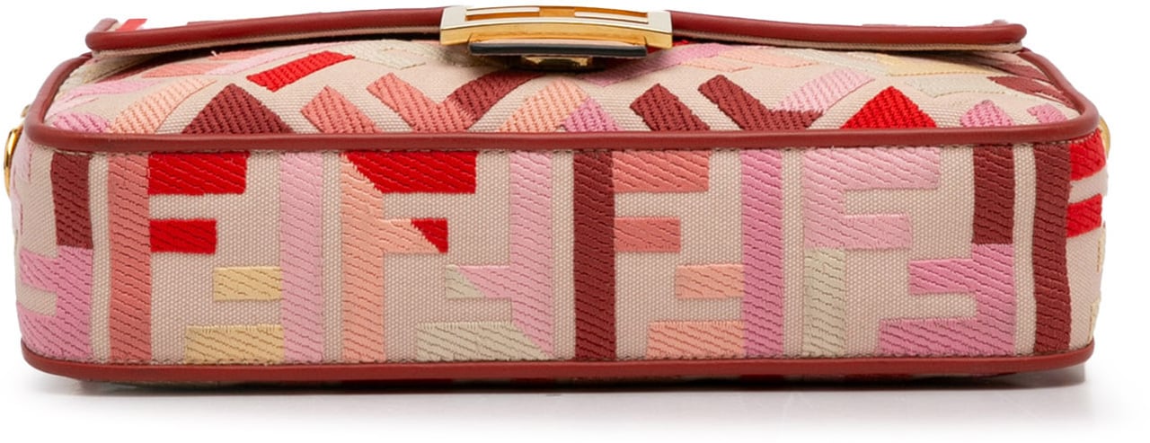 Fendi Zucca Embroidered Baguette Satchel Roze