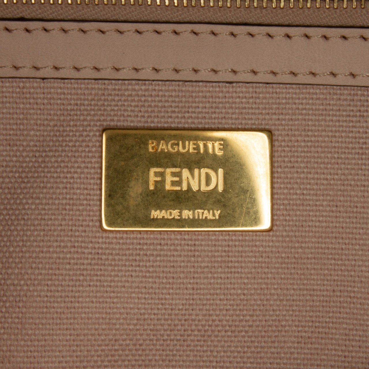 Fendi Zucca Embroidered Baguette Satchel Roze