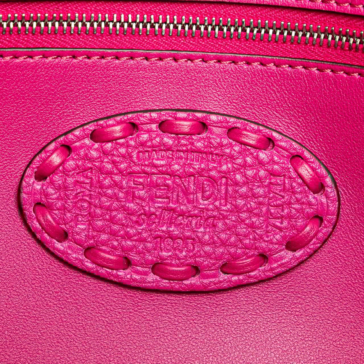 Fendi Leather Selleria Baguette Satchel Roze