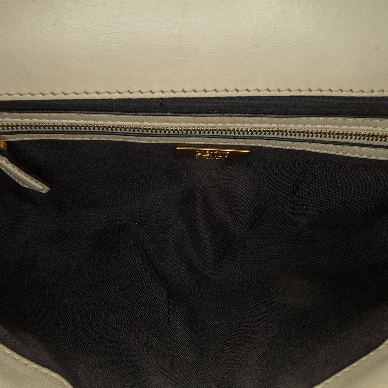 Fendi Bicolor Leather Chain Baguette Wit