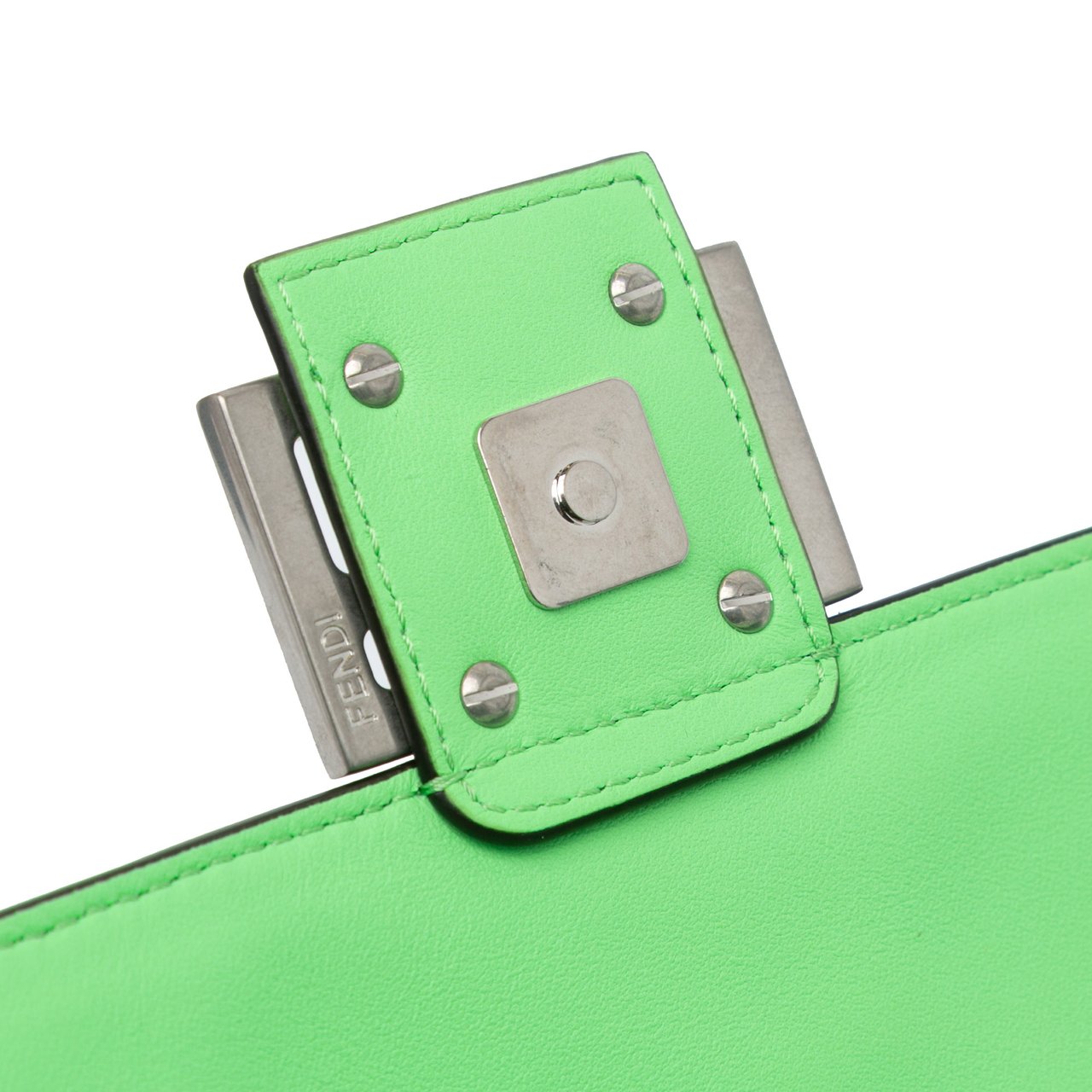 Fendi Zucca Embossed Stitched Leather Baguette Satchel Groen