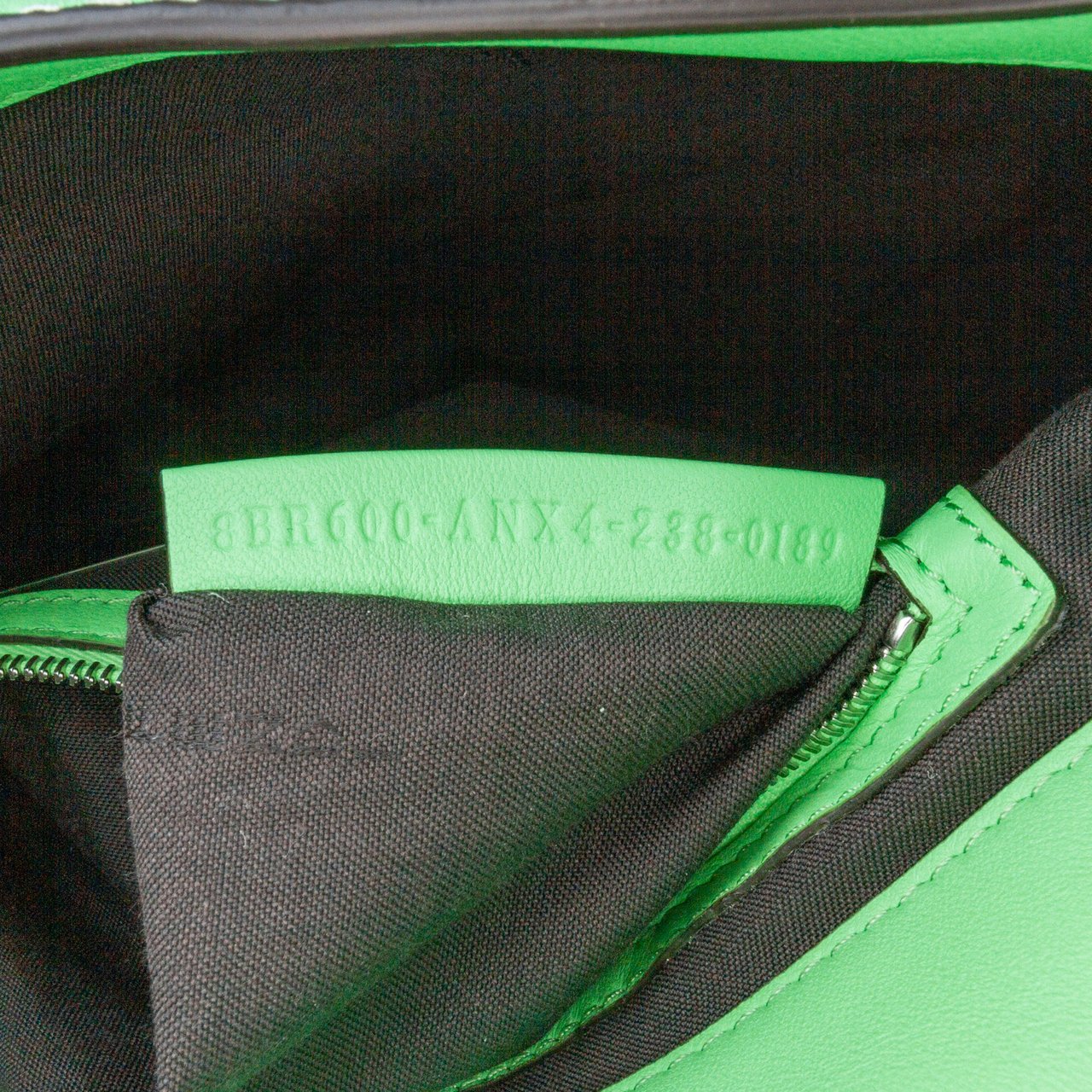 Fendi Zucca Embossed Stitched Leather Baguette Satchel Groen