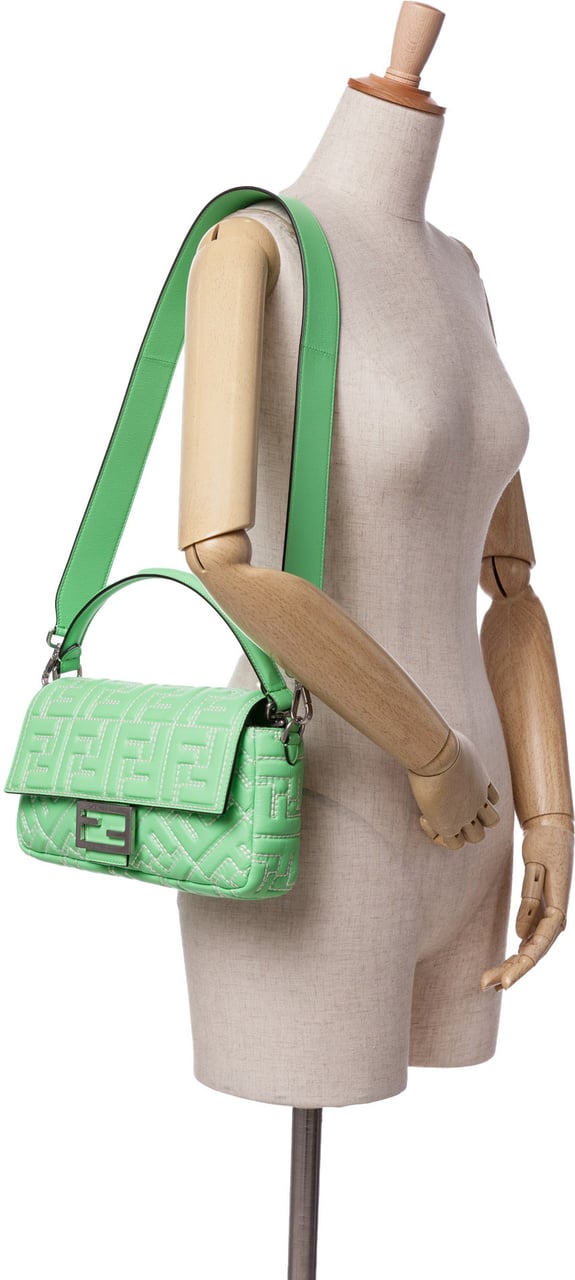 Fendi Zucca Embossed Stitched Leather Baguette Satchel Groen