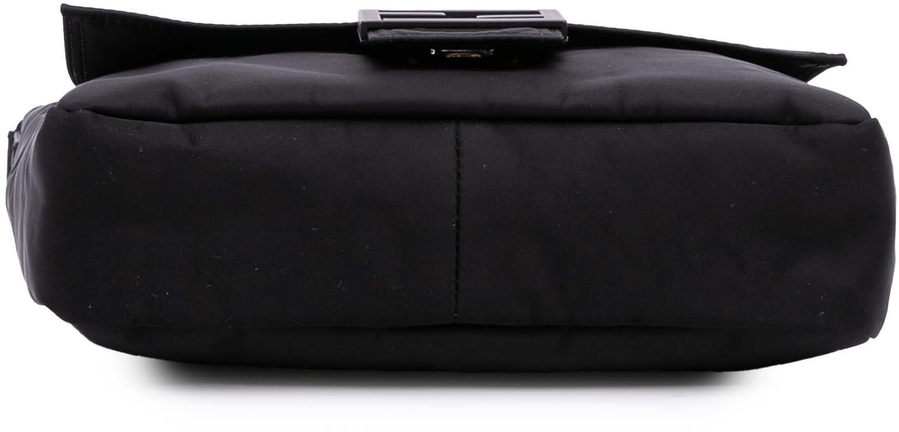 Fendi Medium Econyl Nylon Baguette Crossbody Zwart
