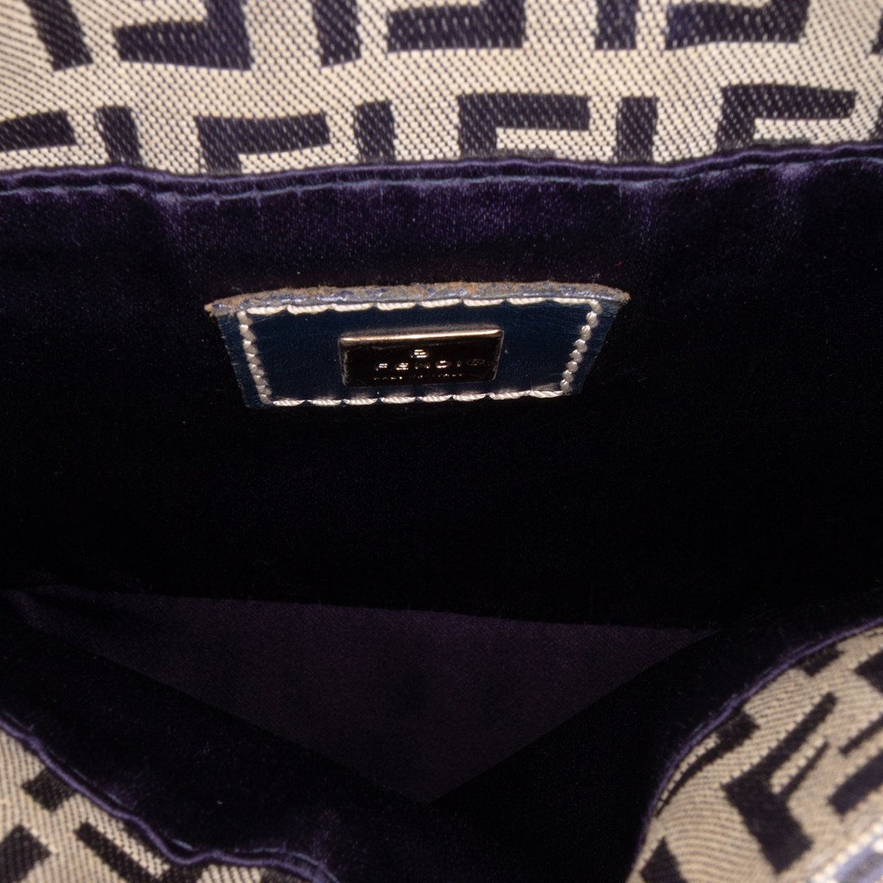 Fendi Zucchino Canvas Shoulder Bag Grijs