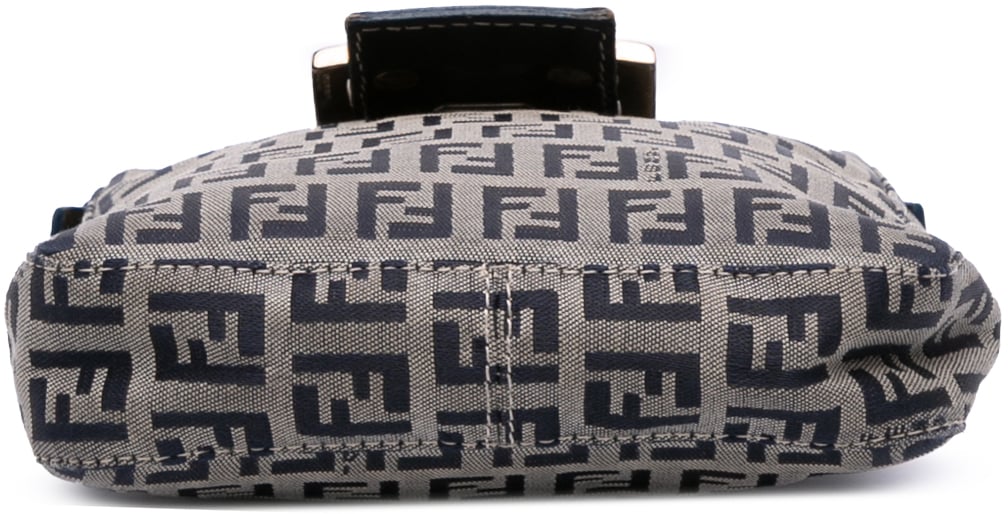 Fendi Zucchino Canvas Shoulder Bag Grijs