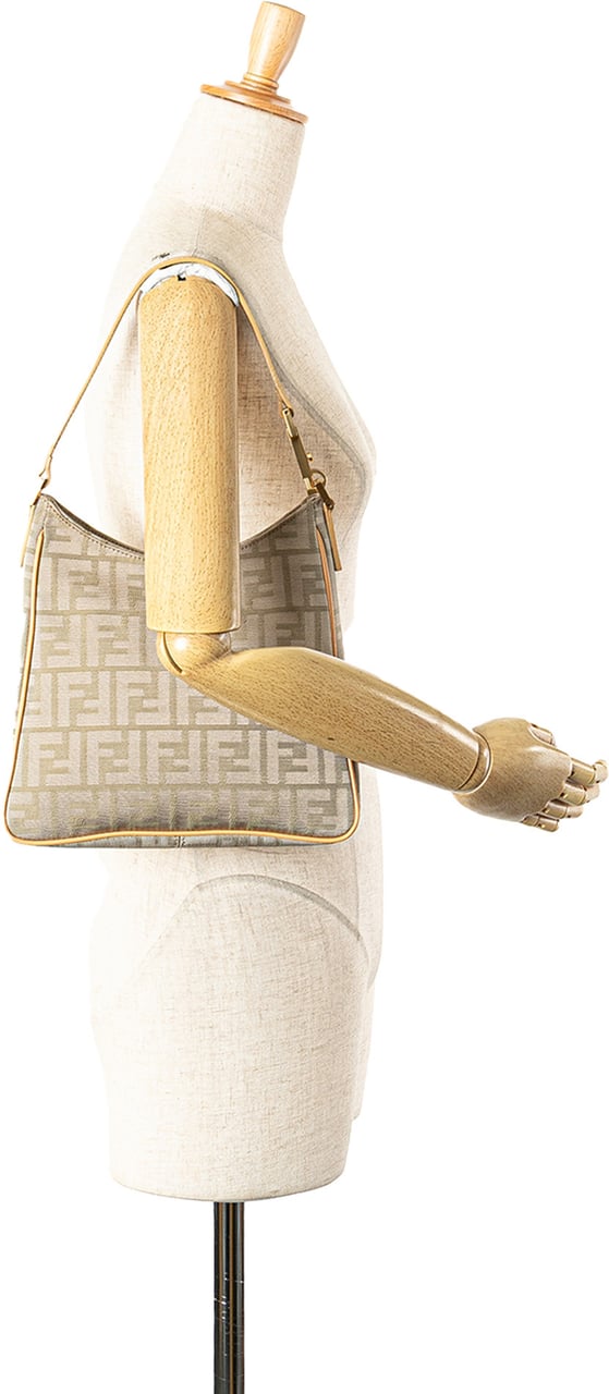 Fendi Zucca Canvas Shoulder Bag Bruin