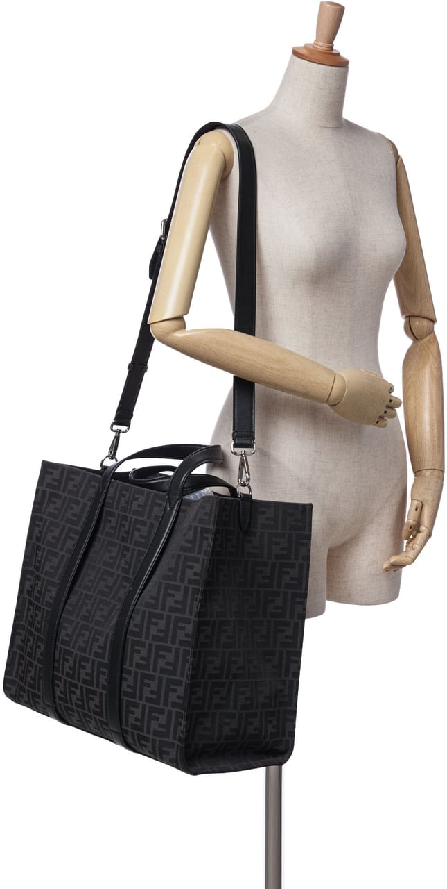 Fendi Large Zucca Jacquard Shopper Tote Zwart