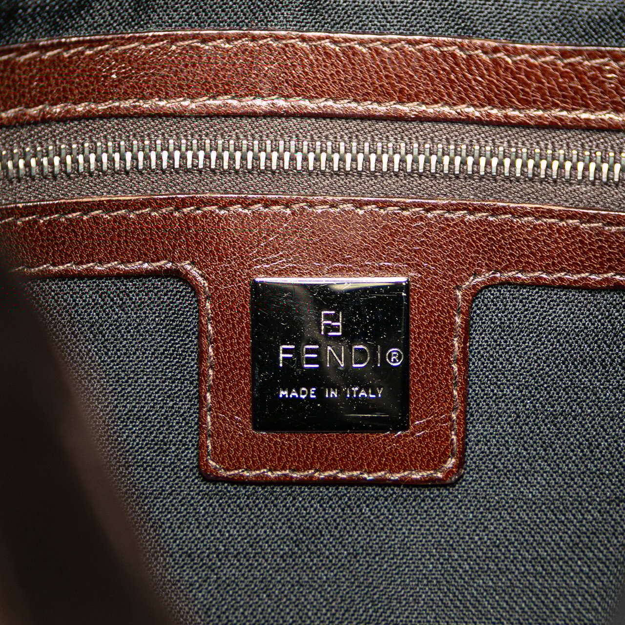 Fendi Velvet Shoulder Bag Bruin