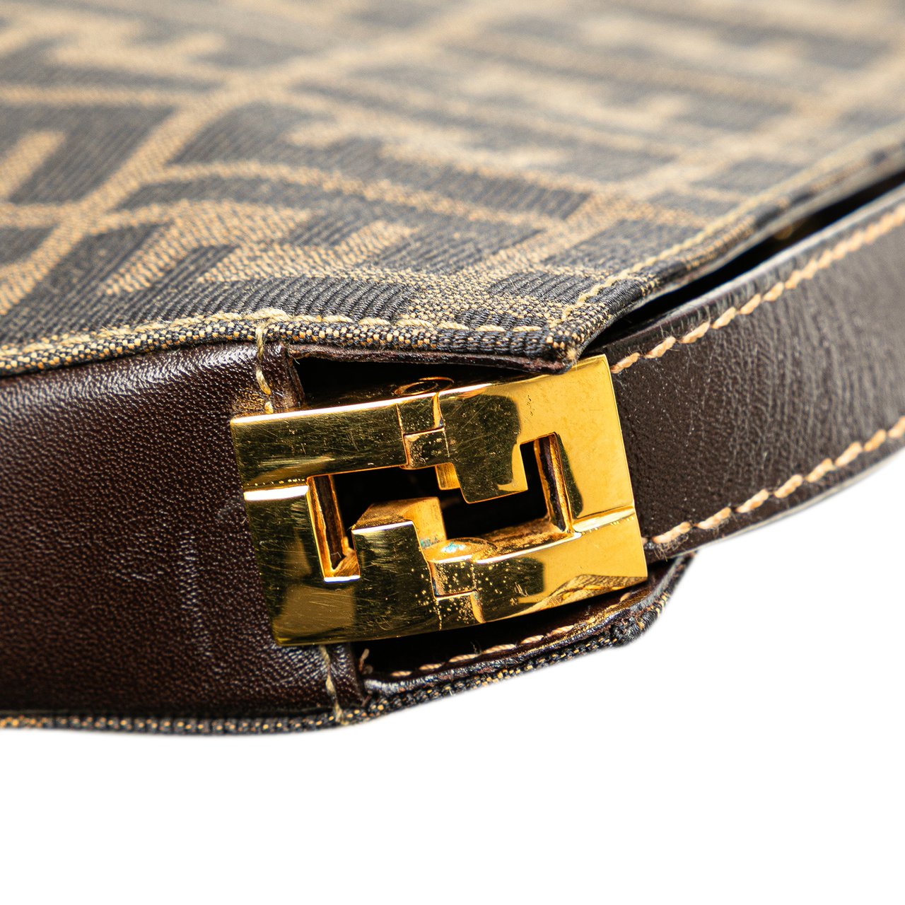 Fendi Zucca Canvas Shoulder Bag Bruin