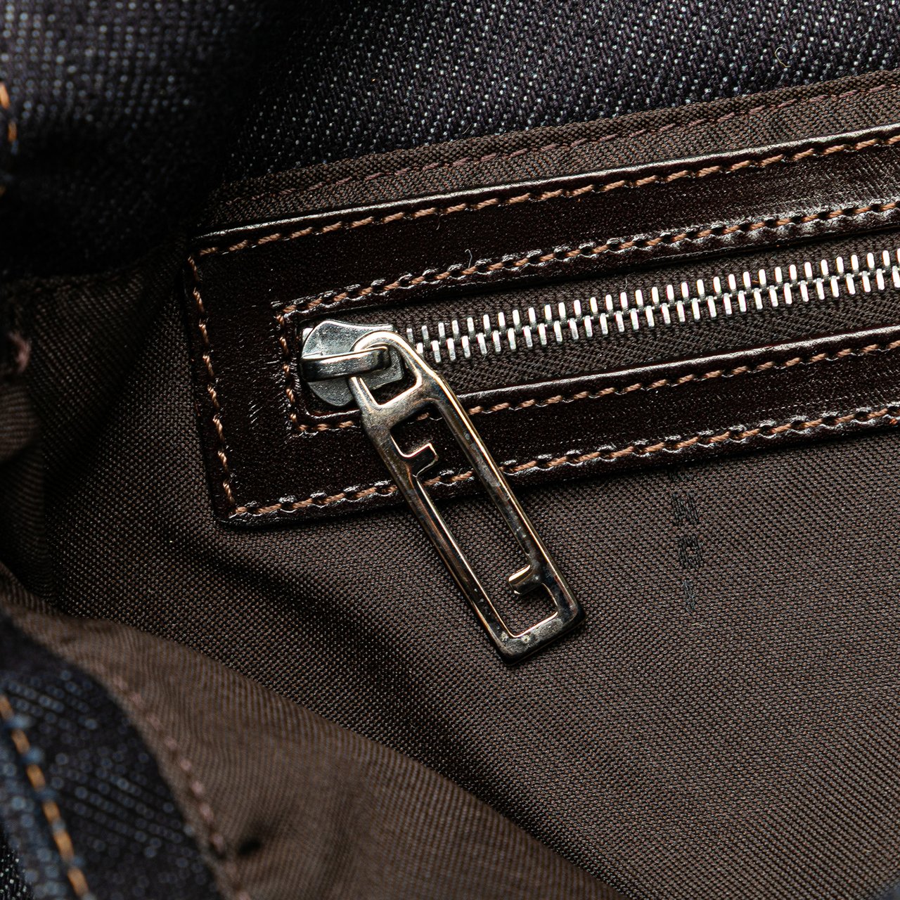 Fendi Denim Shoulder Bag Blauw