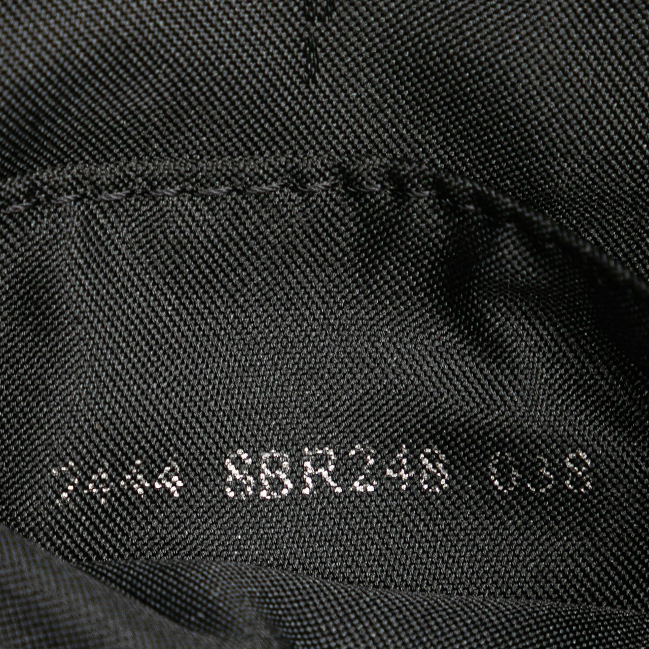 Fendi Zucchino Canvas Oyster Shoulder Bag Zwart