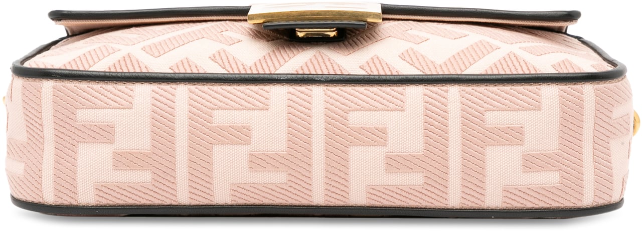 Fendi Zucca Embroidered Baguette Satchel Roze