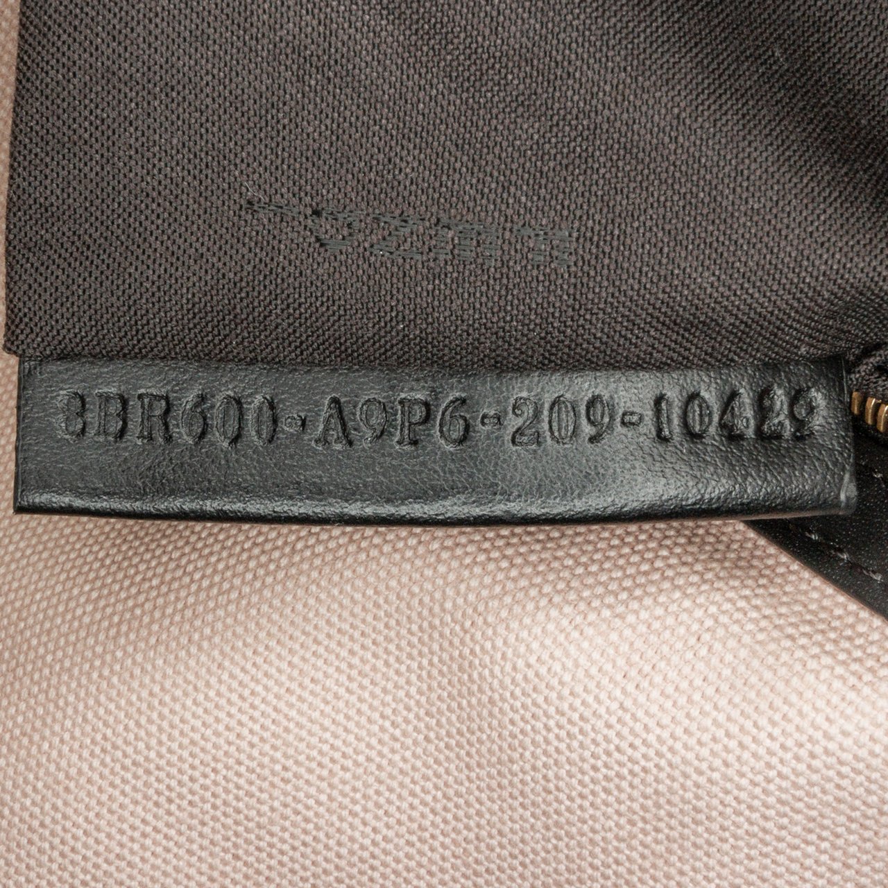 Fendi Zucca Embroidered Baguette Satchel Roze