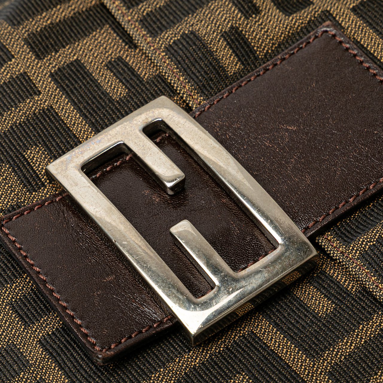 Fendi Zucca Canvas Shoulder Bag Bruin