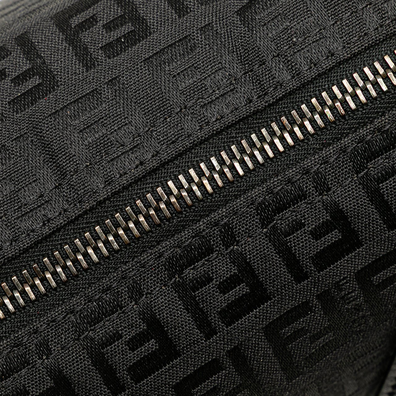 Fendi Zucchino Canvas Handbag Zwart