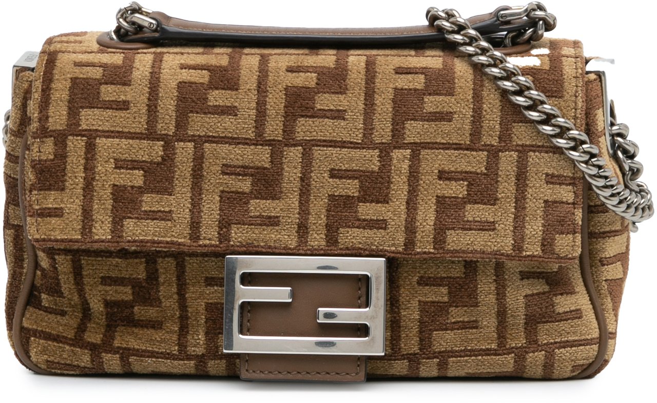 Fendi Zucca Wool Chain Midi Baguette Bruin