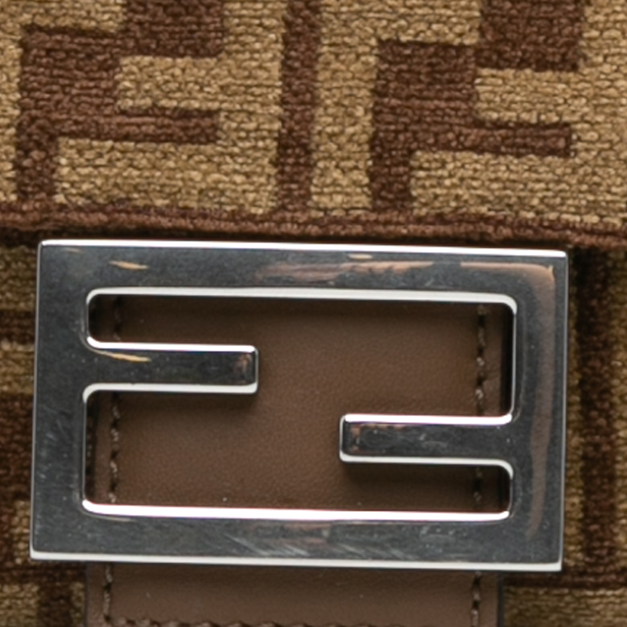 Fendi Zucca Wool Chain Midi Baguette Bruin