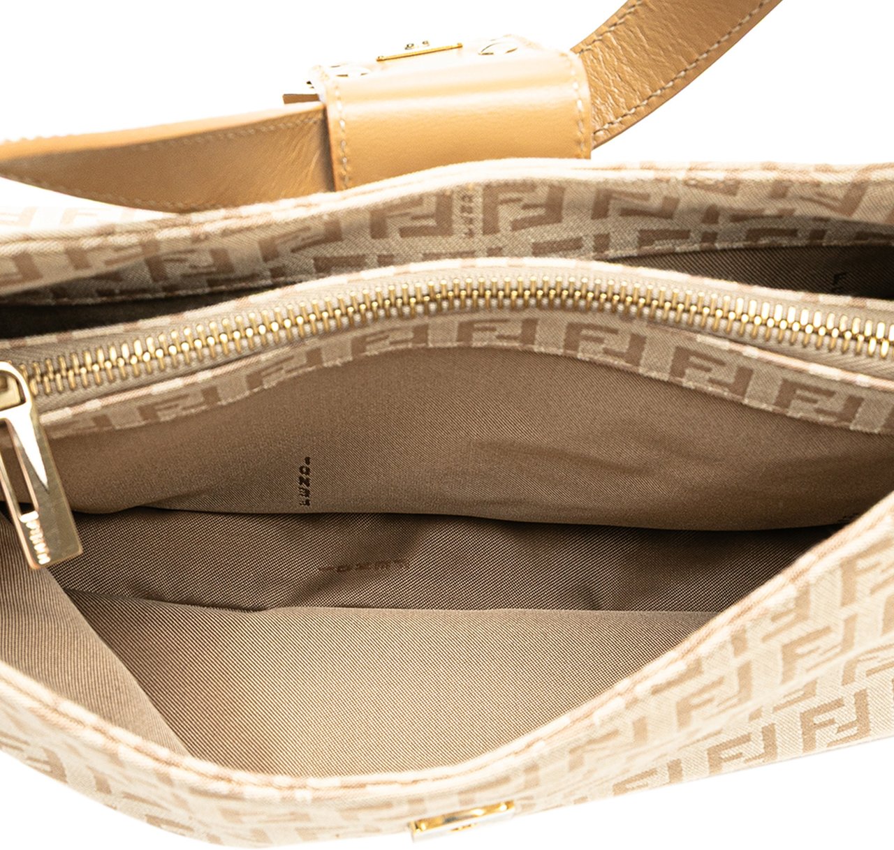 Fendi Zucchino Canvas Shoulder Bag Bruin