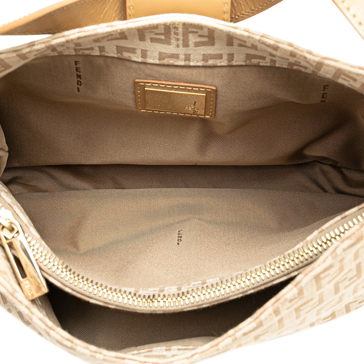Fendi Zucchino Canvas Shoulder Bag Bruin