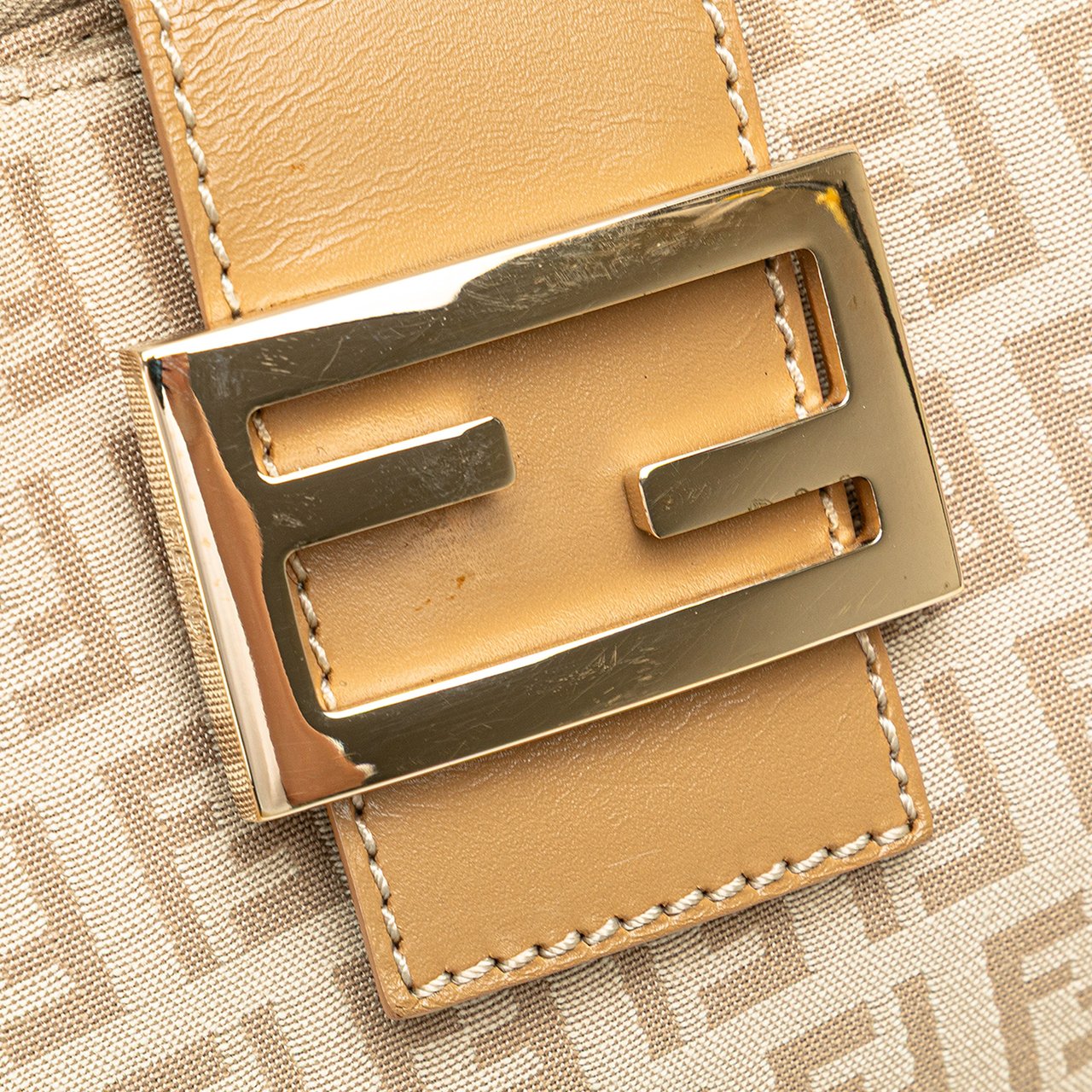 Fendi Zucchino Canvas Shoulder Bag Bruin