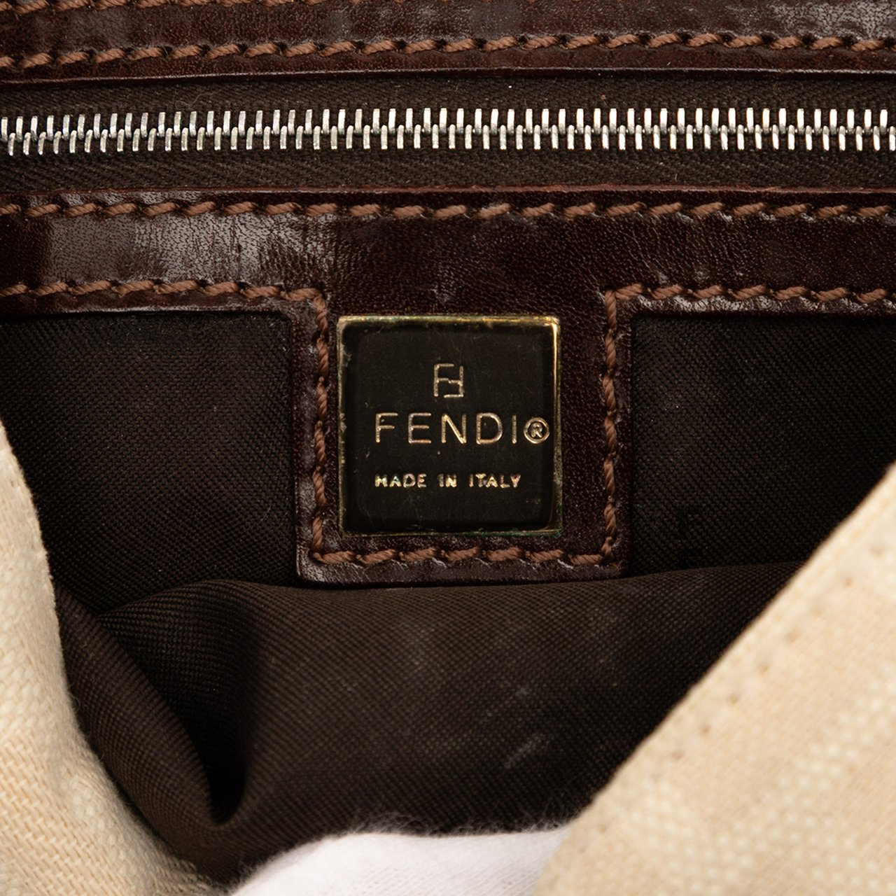 Fendi Zucca Canvas Baguette Bruin