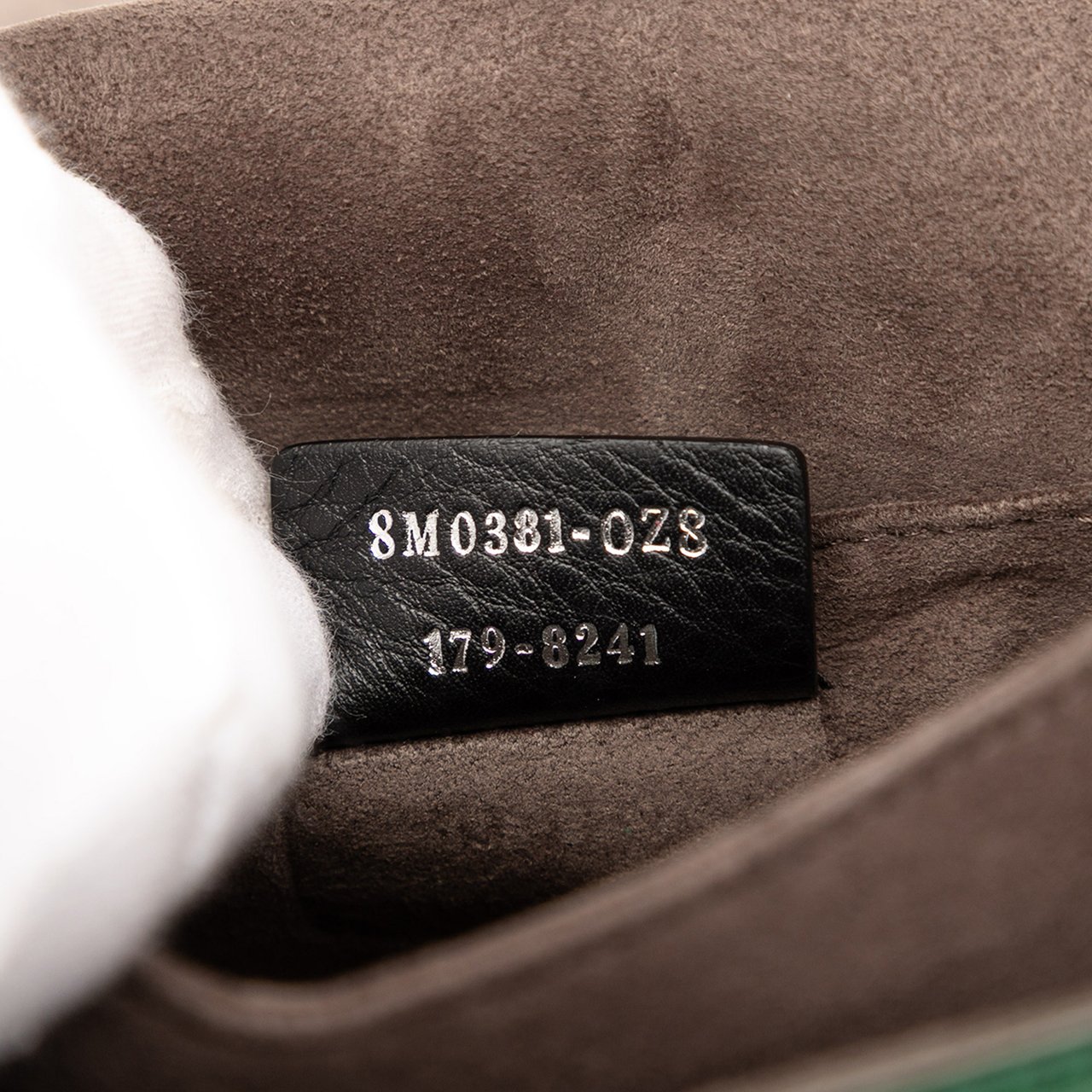 Fendi Small Leather Scalloped Kan I Crossbody Groen