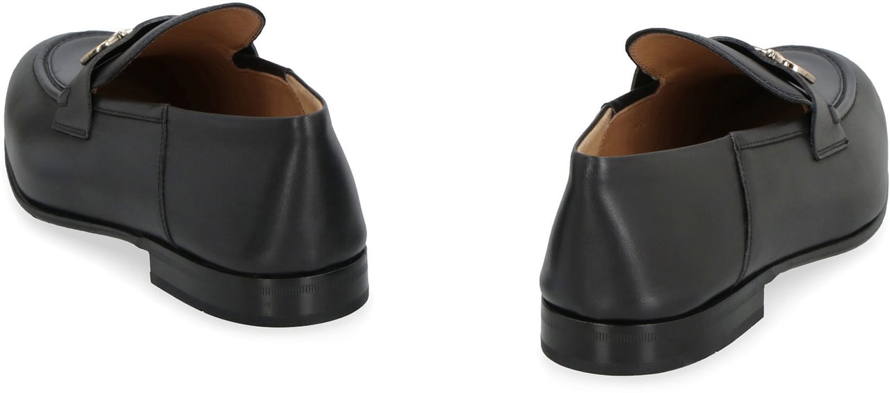 Ferragamo Leather loafers Zwart