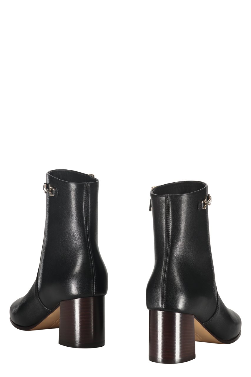 Ferragamo Leather ankle boots Zwart
